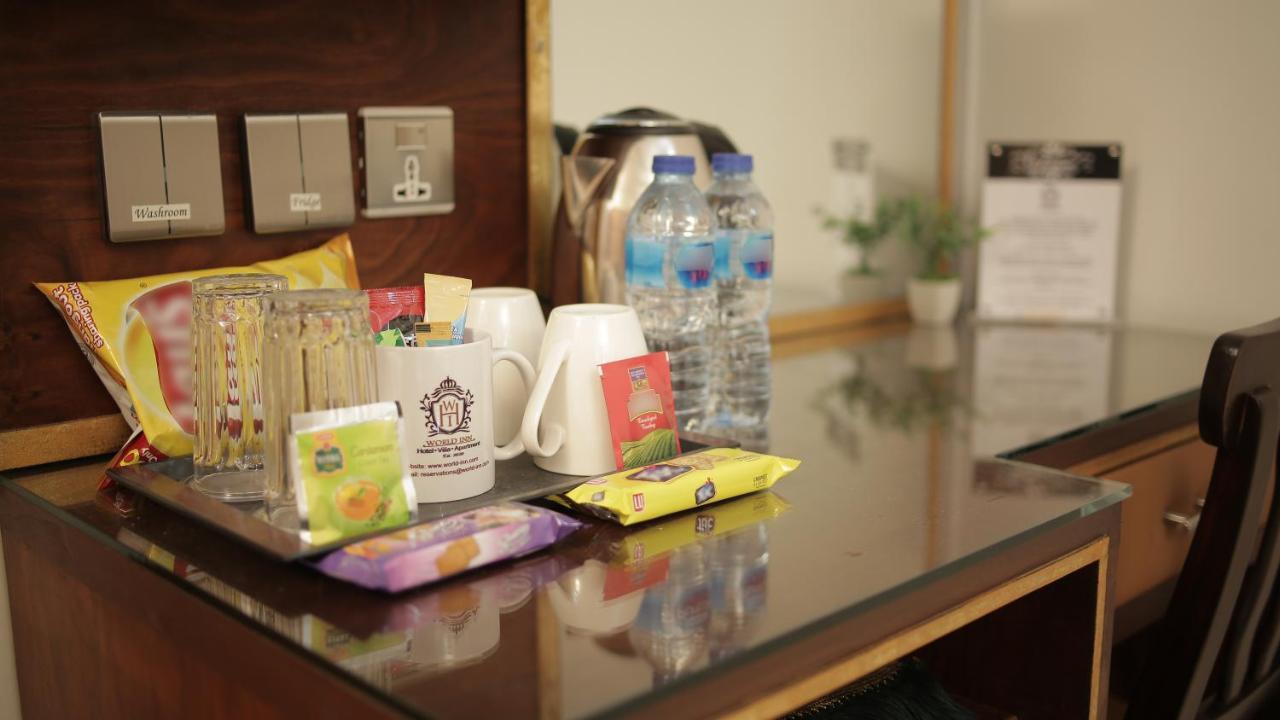 Four Squares Karachi Bed and Breakfast Buitenkant foto