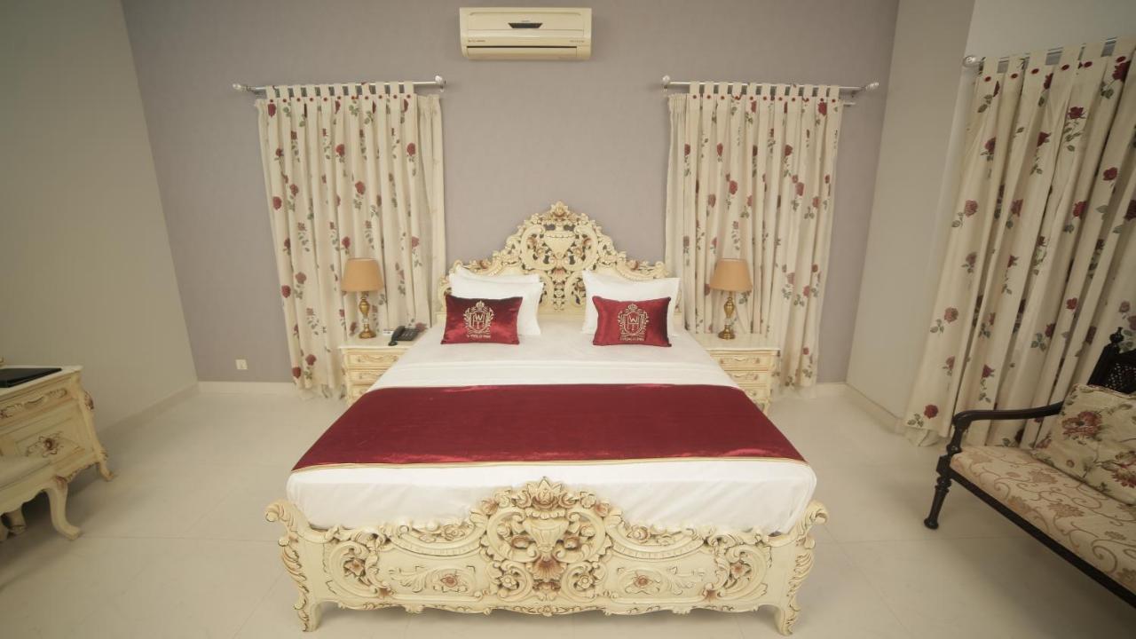 Four Squares Karachi Bed and Breakfast Buitenkant foto