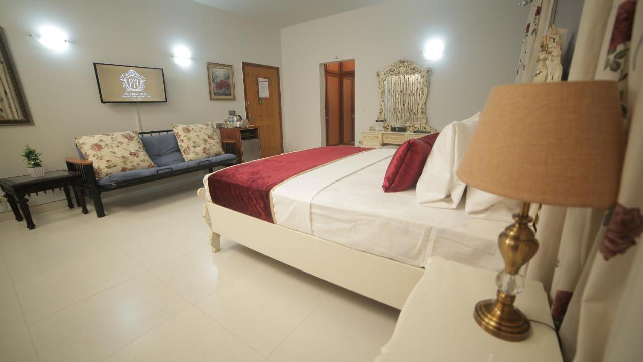 Four Squares Karachi Bed and Breakfast Buitenkant foto