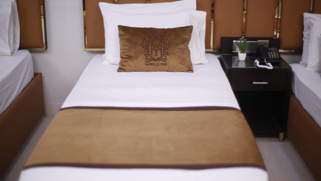 Four Squares Karachi Bed and Breakfast Buitenkant foto