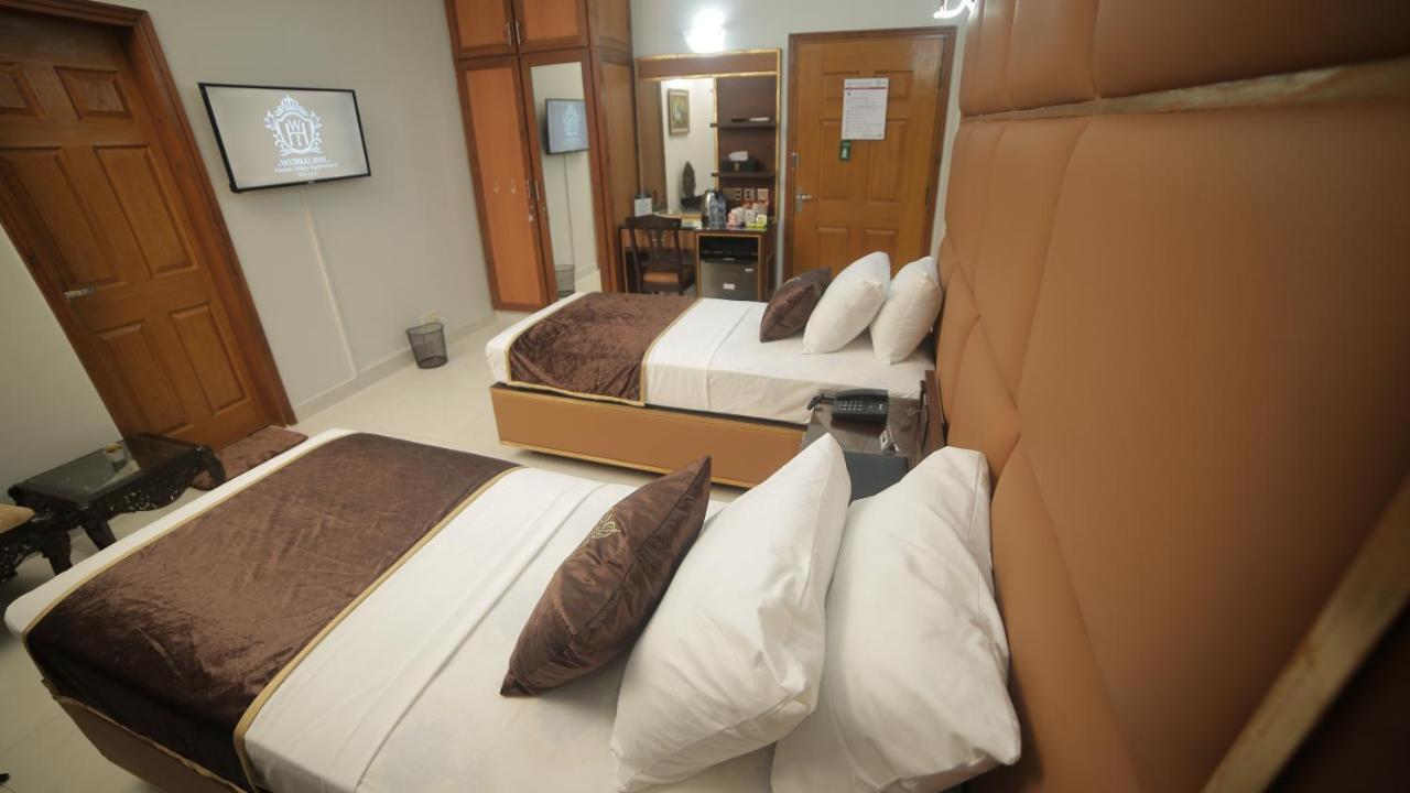 Four Squares Karachi Bed and Breakfast Buitenkant foto