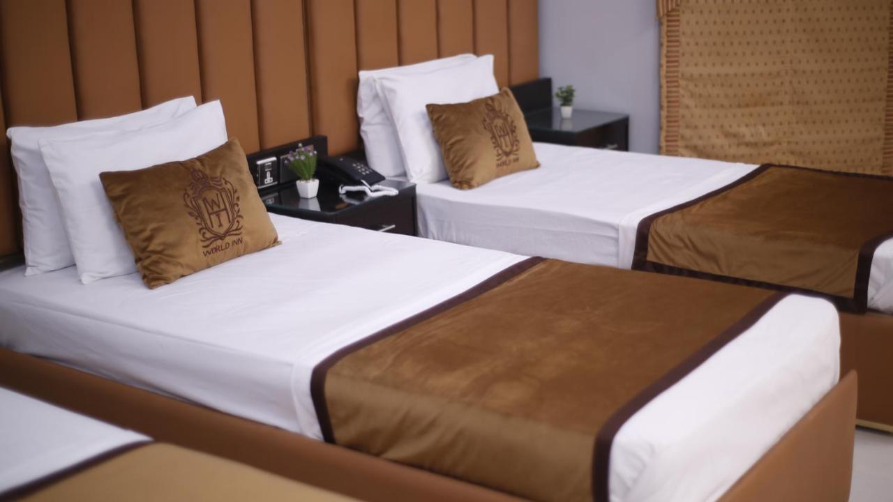 Four Squares Karachi Bed and Breakfast Buitenkant foto