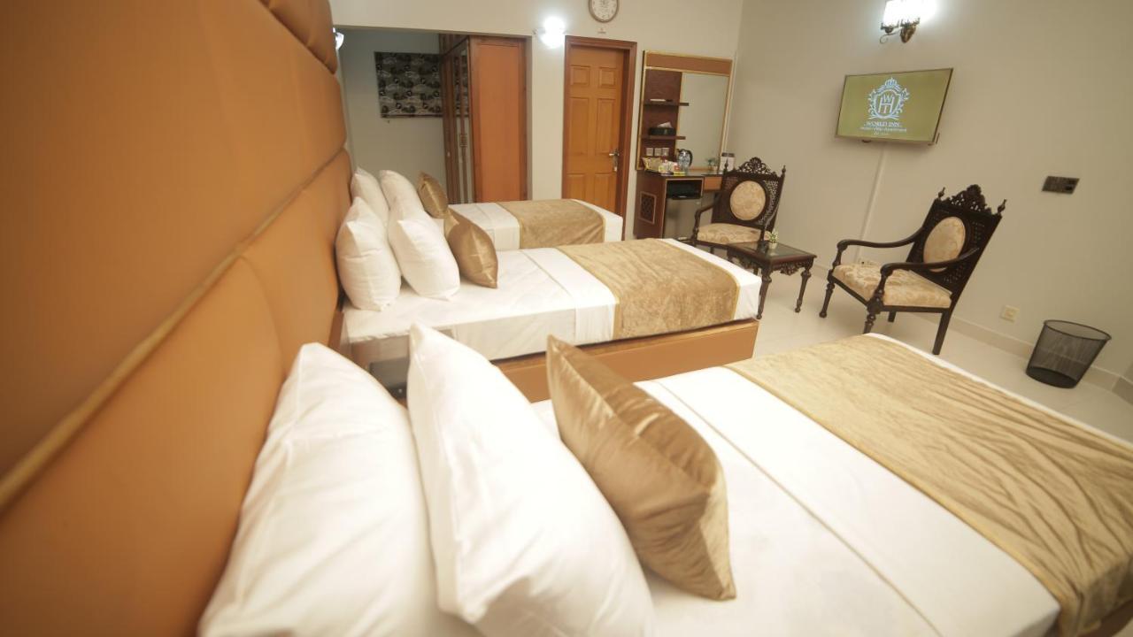 Four Squares Karachi Bed and Breakfast Buitenkant foto