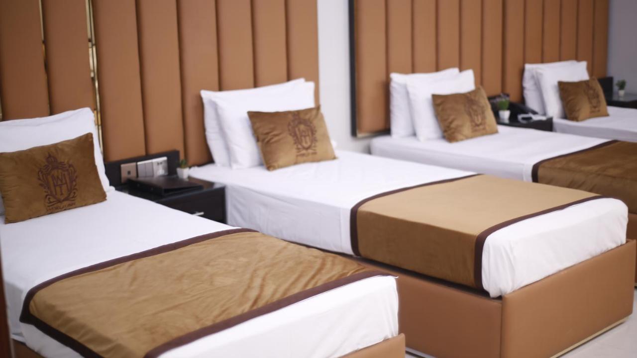 Four Squares Karachi Bed and Breakfast Buitenkant foto
